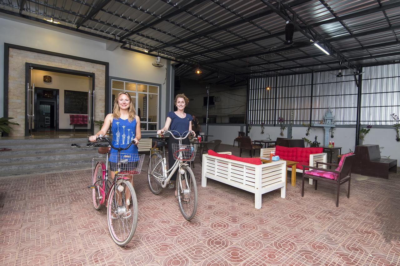 Agogo Hostel Sziemreap Kültér fotó